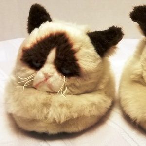 grumpy cat slippers